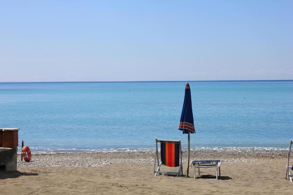 Affittacamere A Due Passi Dal Mare Marina di Cecina Bagian luar foto